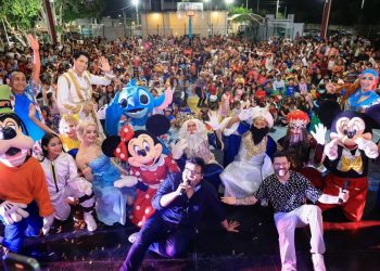 Celebran el Festival de Día de Reyes en la Zona Continental de Isla Mujeres