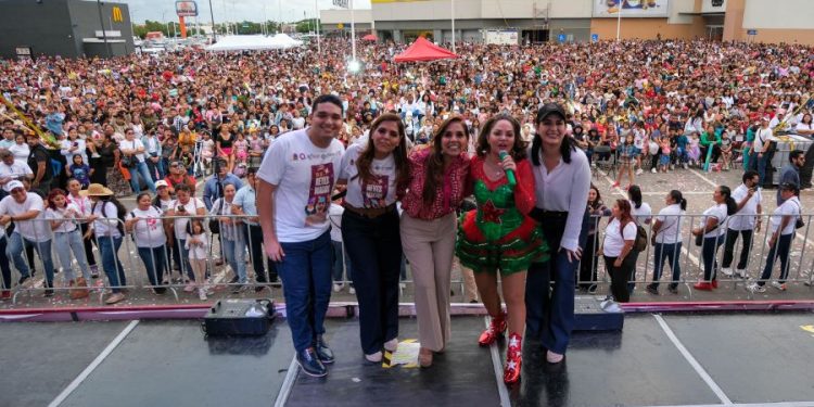 PLAYA DEL CARMEN: Más de 10 mil personas disfrutan del Festival de Reyes